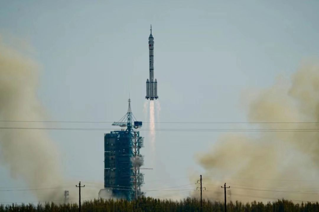 一封来信纸短情长 素笺道尽育才情怀