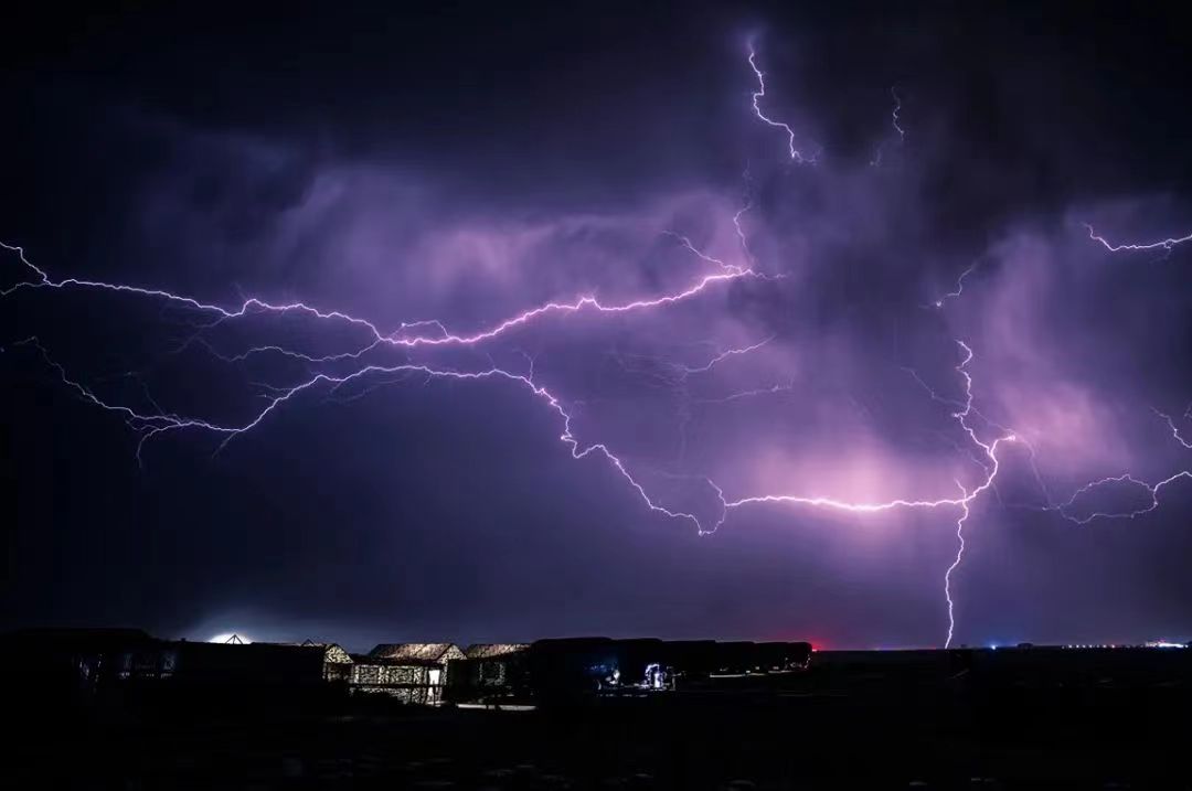 淋雨竟是避免雷击的“救命稻草”？这项研究告诉你真相