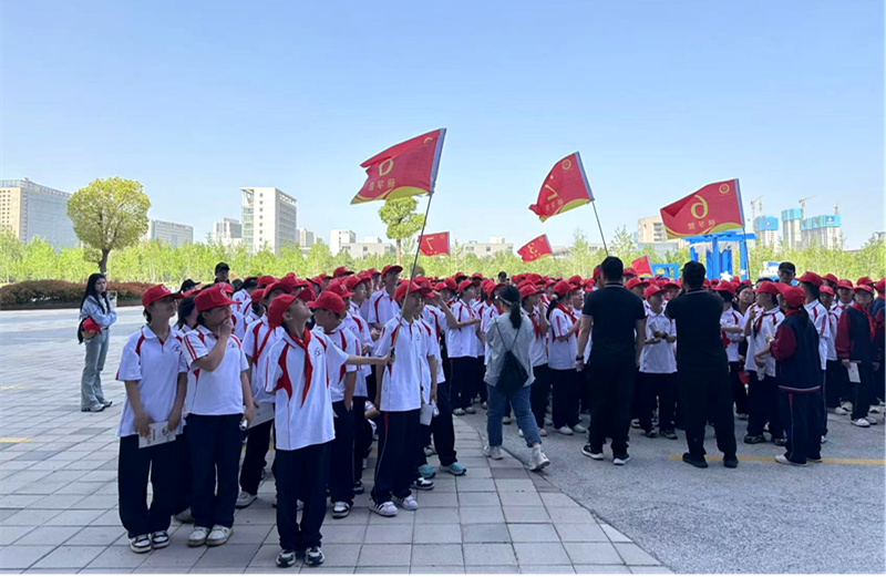 单日团体接待7300+！河南省科技馆用“硬核服务”书写春日暖心答卷