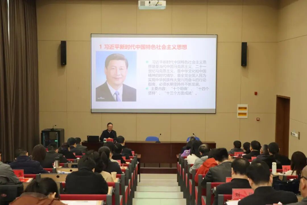 省科协副主席郝立新深入信阳光山调研授课