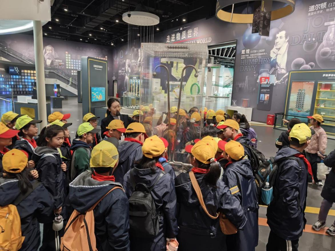 馆校同心 探索同行 | 河南省科技馆“馆校结合科学探索月”火热启航！