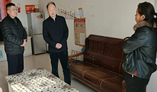 邓洪军赴省科协定点帮扶村调研