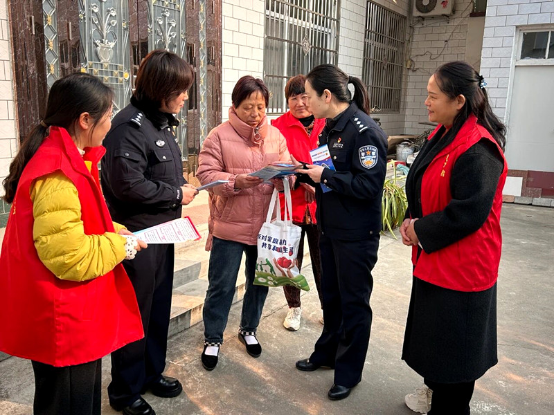 全民反诈守护“食”安——叶县科协开展反诈和食品安全普法宣传活动