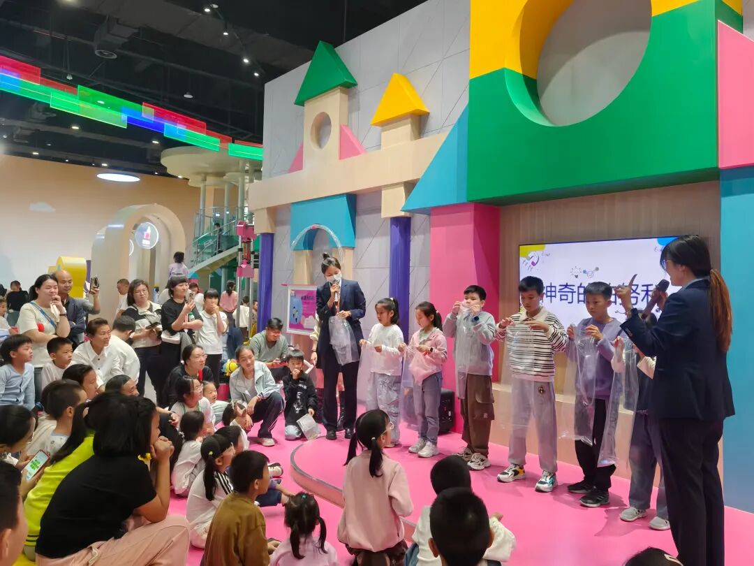 于柯平：“龙头”科技馆点亮科普之光