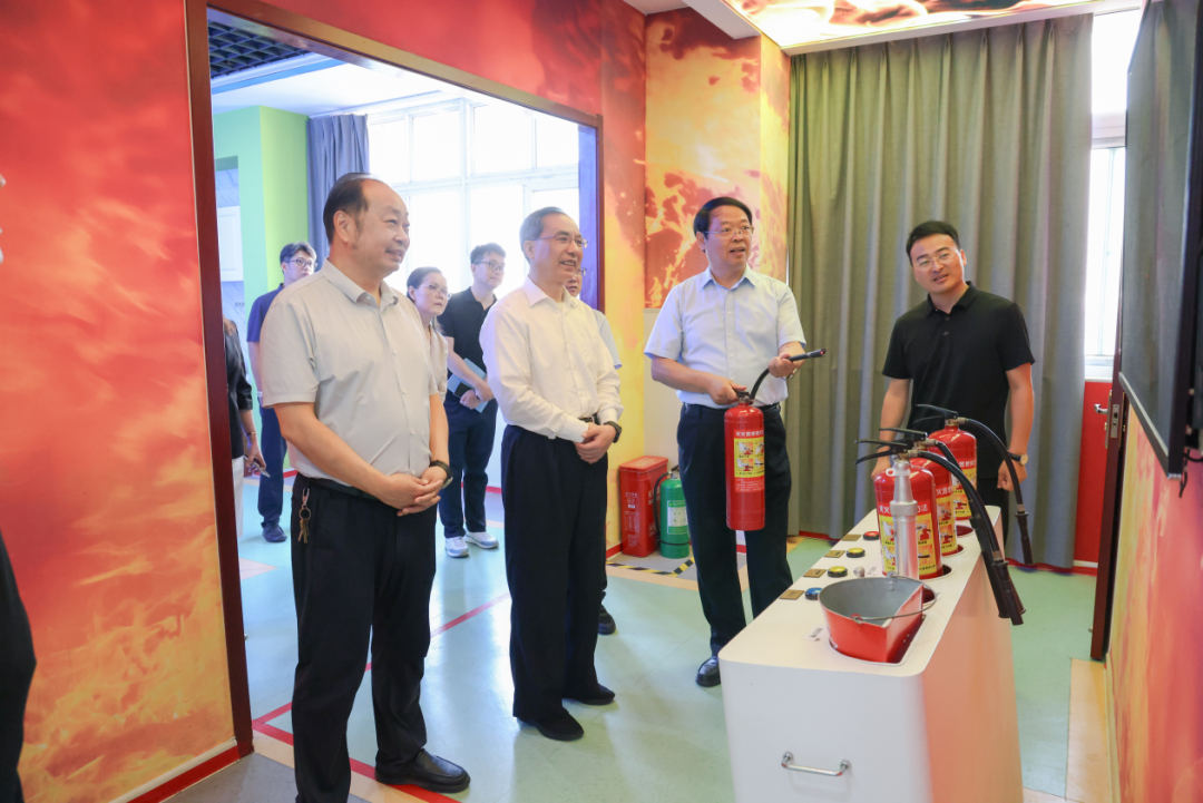 尹洪斌到河南应用技术职业学院调研基层科协建设工作