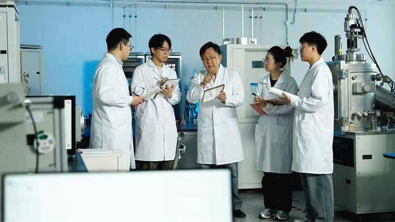 龙湖潮涌起高峰，科创中原再领航 ——中原科技城两所研究院同日斩获国家科技大奖