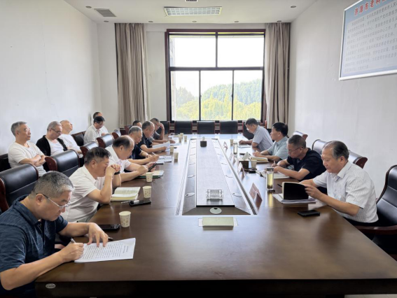 济源老科协召开常务理事会议