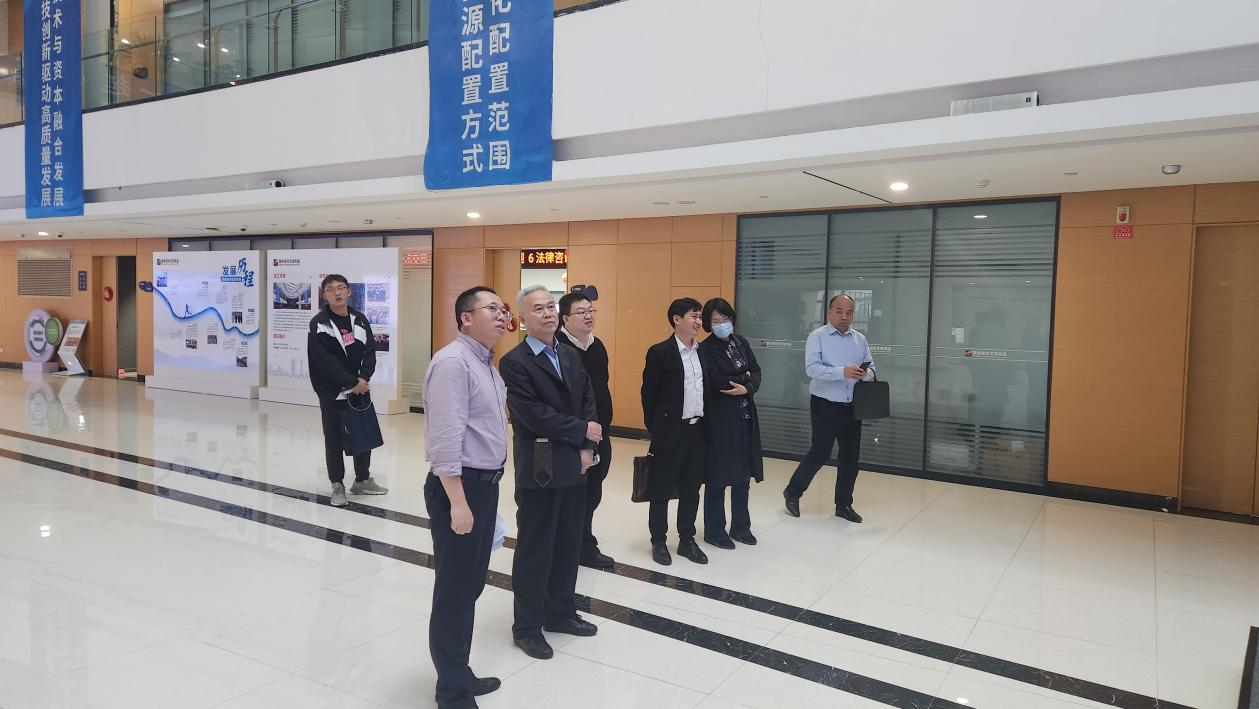 中国生产力促进中心协会理事长申长江一行莅临郑州技术市场协会调研座谈