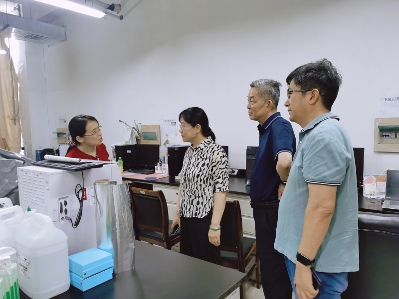 王继芬到河南中医药大学调研慰问