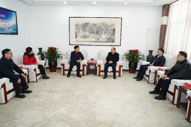 省委统战部梁险峰到省科协看望慰问党外人士