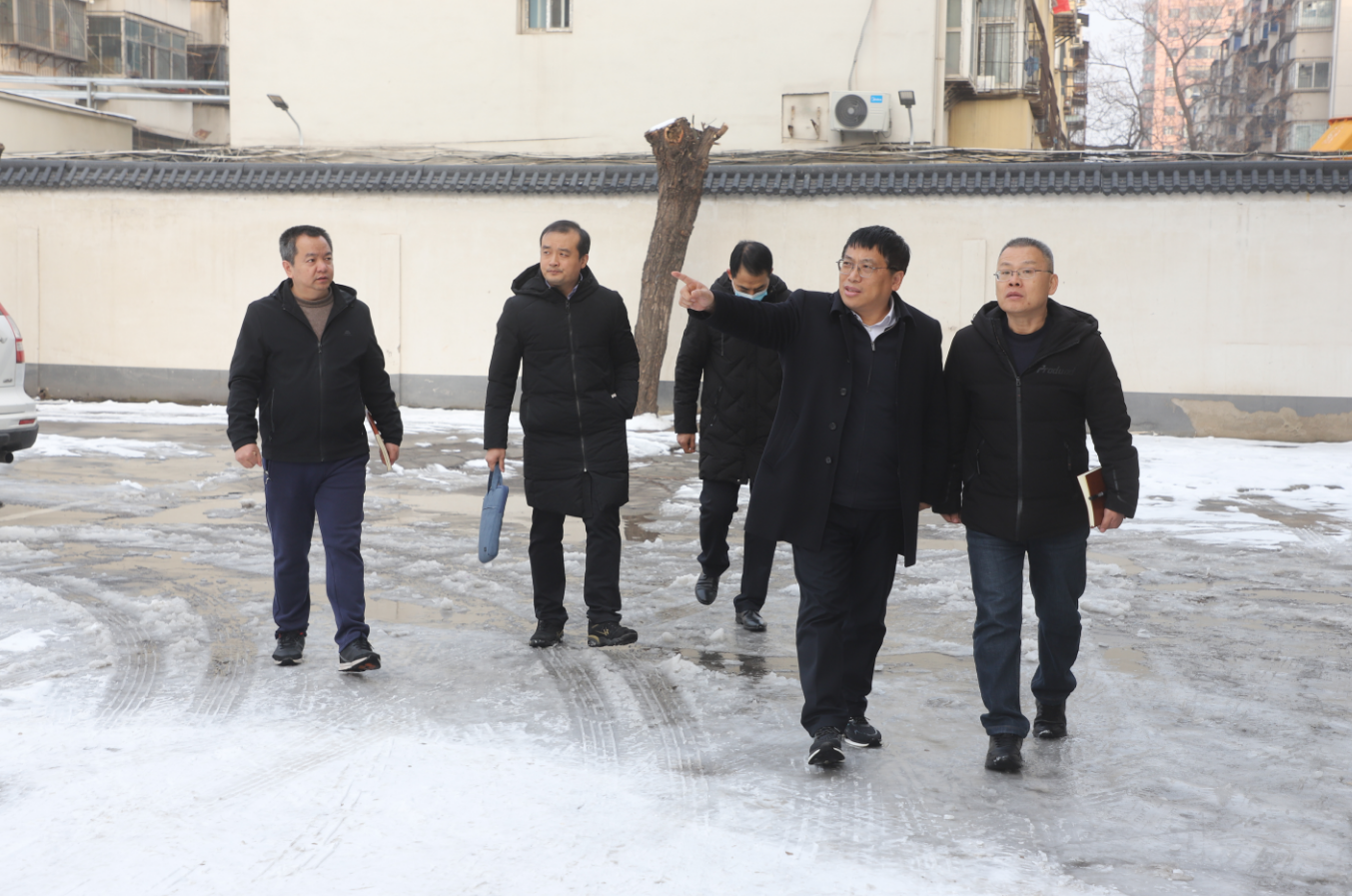 王新会到科技报刊编辑部调研指导工作