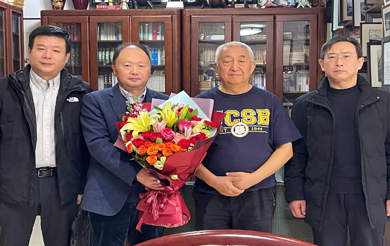 邓洪军看望慰问省科协老领导和兼挂职副主席