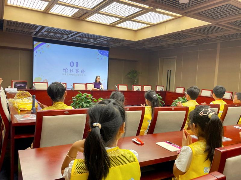 传承科学精神 彰显少年风采 ——河南省科技馆“小小辅导员”完成岗前培训