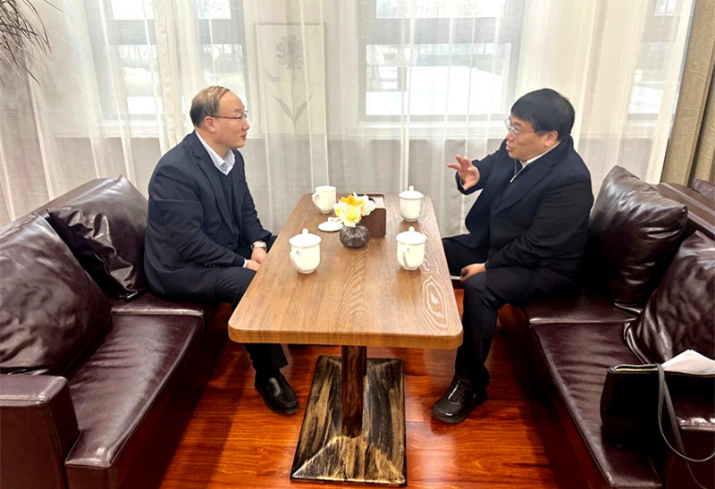 王新会看望慰问院士专家和科技工作者