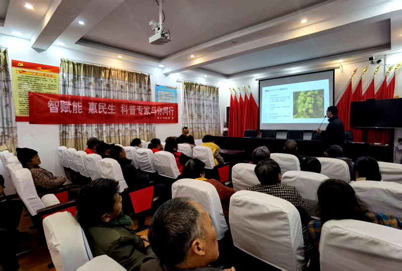 新乡市科协开展农技协助春耕活动