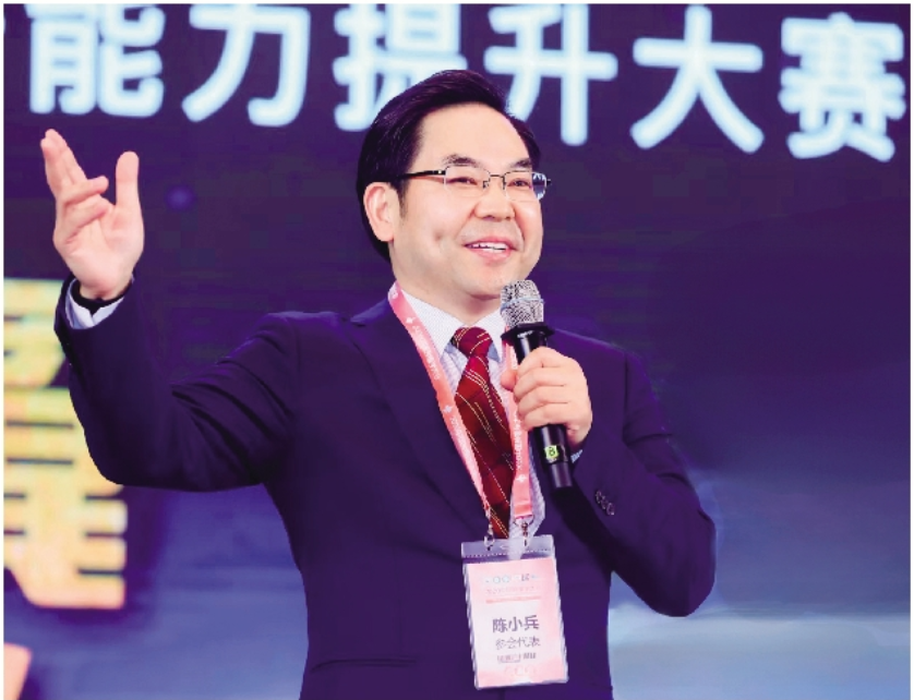 “刷屏” 的肿瘤科医生 —— 记河南省肿瘤医院内科主任医师陈小兵