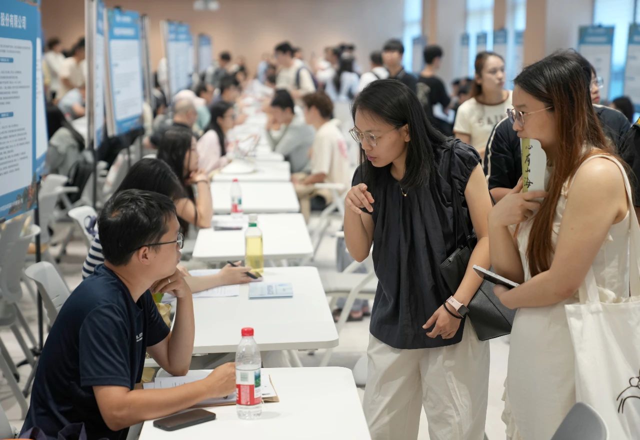 人才缺口巨大！这片“新蓝海”该怎么闯