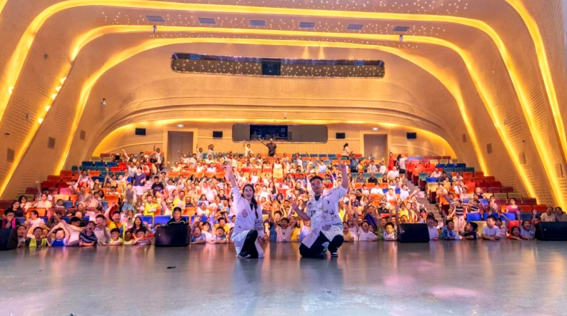 驻马店市科技馆“科学表演秀”首演成功