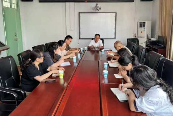 南阳方城县科协开展“学《条例》强意识护尊严 砺初心”主题党日活动
