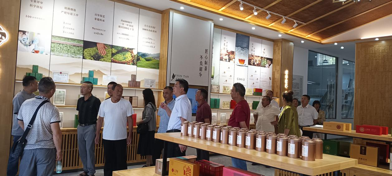 信阳市浉河区科协开展茶叶、水稻产业技能培训“支部联支部”活动