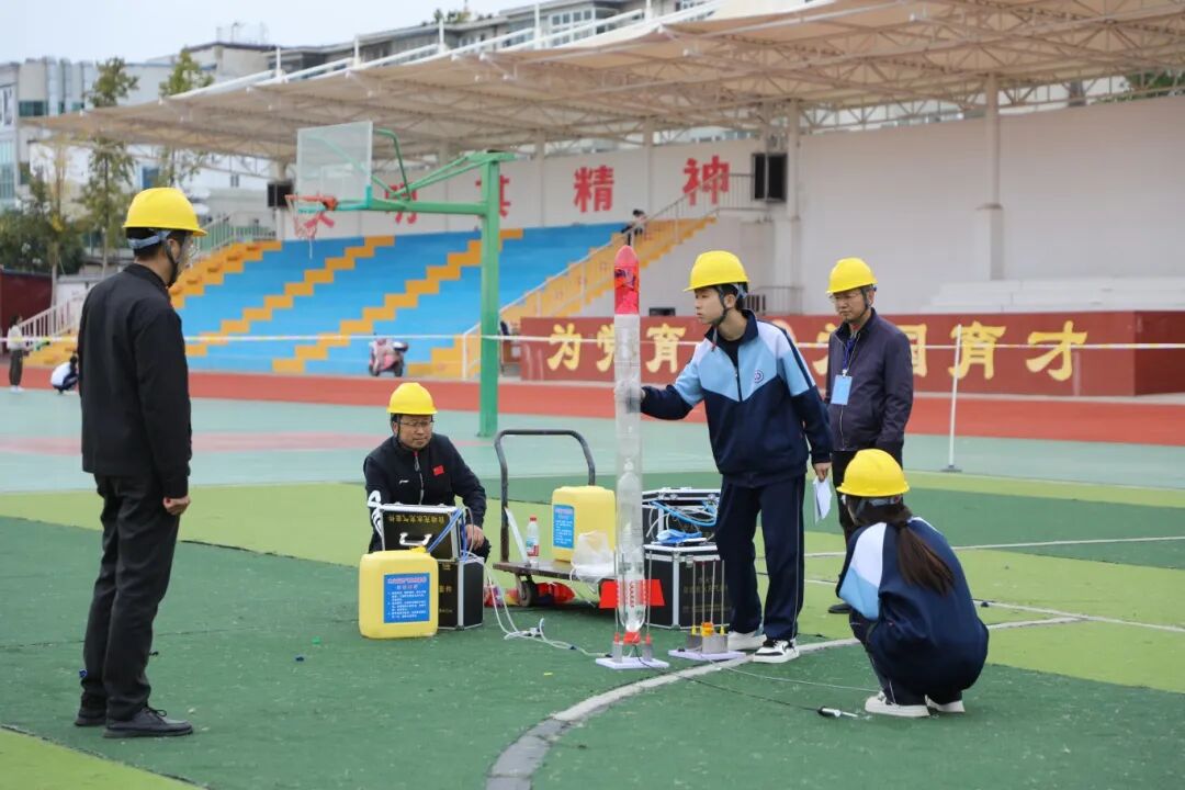 第二届濮阳市青少年科技运动会成功举办