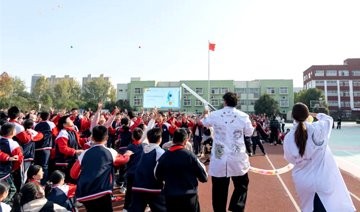 驻马店市科协联合开展“科普进校园”活动走进市第二十七小学