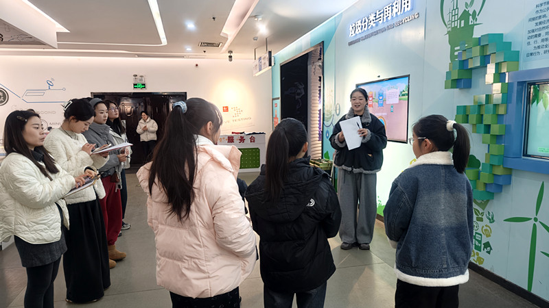 童声讲科学  自信展风采 ——宝丰县科技馆开展“小小科普讲解员”实操考核活动