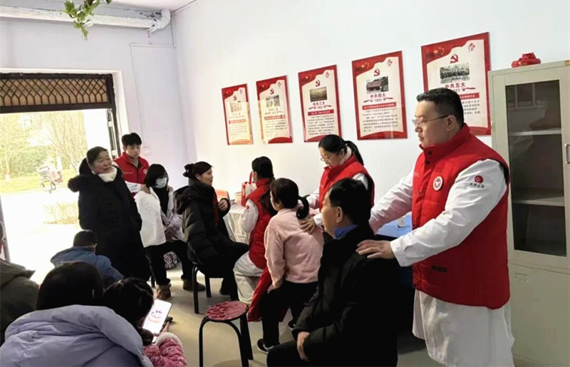 中医义诊进社区 科普服务暖民心