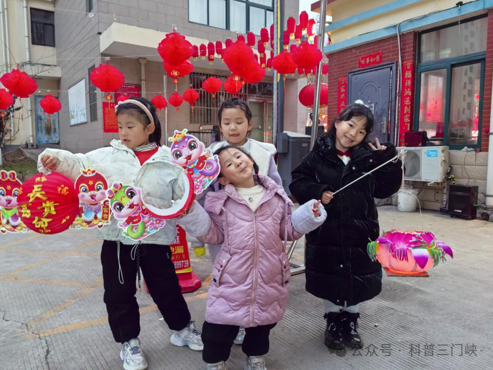 三门峡市大营镇神力社区开展“喜乐元宵猜灯谜 平安科普进万家”主题活动