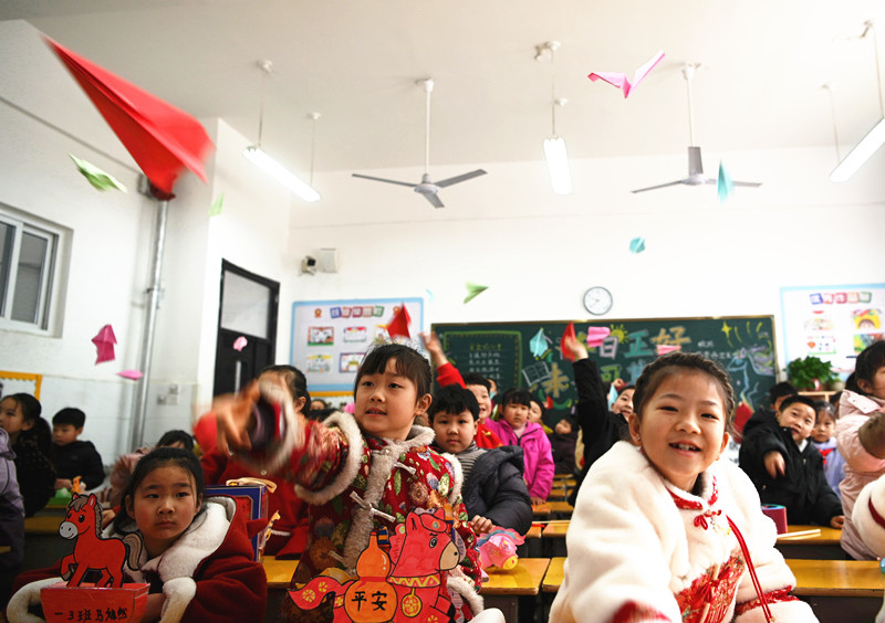 沁阳市：多彩活动迎开学