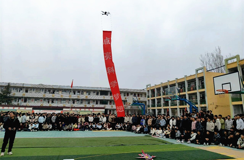 科普大篷车进校园，点燃叶县乡村少年科技梦