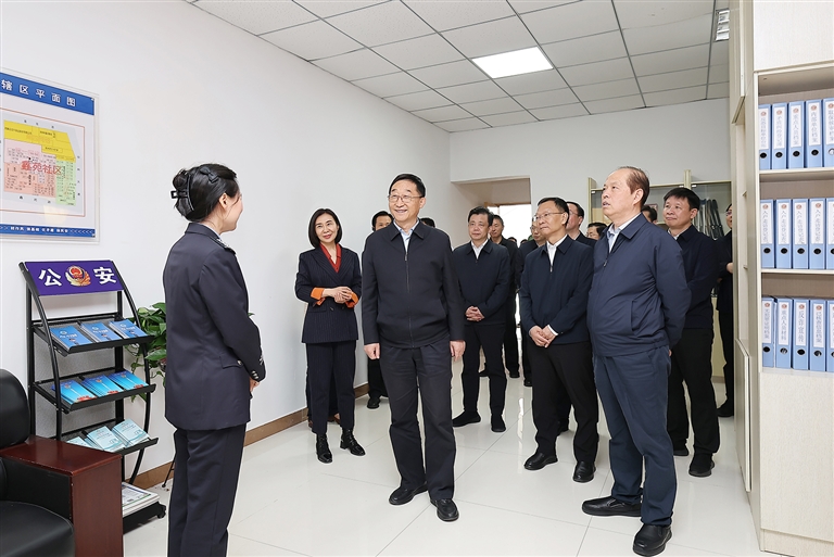 省委党建引领基层高效能治理工作现场会在郑州召开 牢固树立和践行正确政绩观 持续抓党建强治理保安全护稳定 刘宁出席并讲话 王凯主持