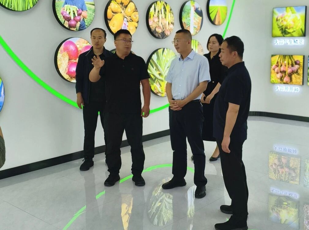 漯河市科协到临颍县皇帝庙乡开展全省返乡农民工创新创业科普赋能试点调研