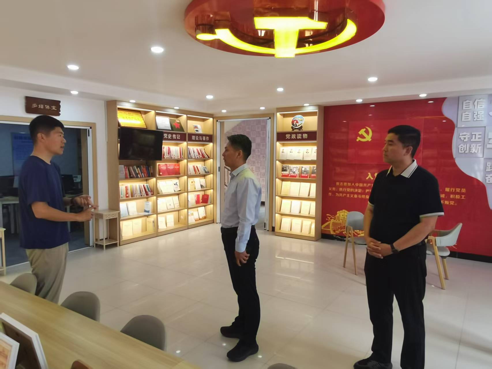 刘晓永到新疆和田地区调研对接对口援疆暨“同心筑梦科普行”工作