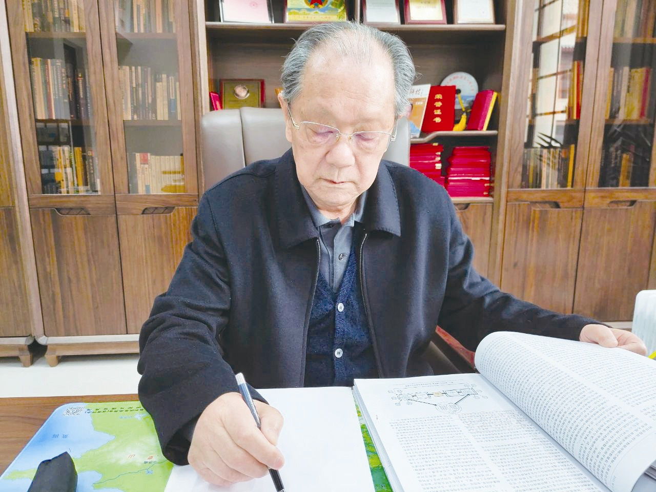 王家耀：“智绘”山河践初心