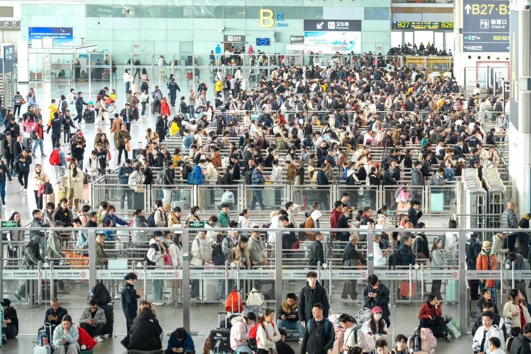 全国铁路春运今日启动  预计发送旅客5.1亿人次