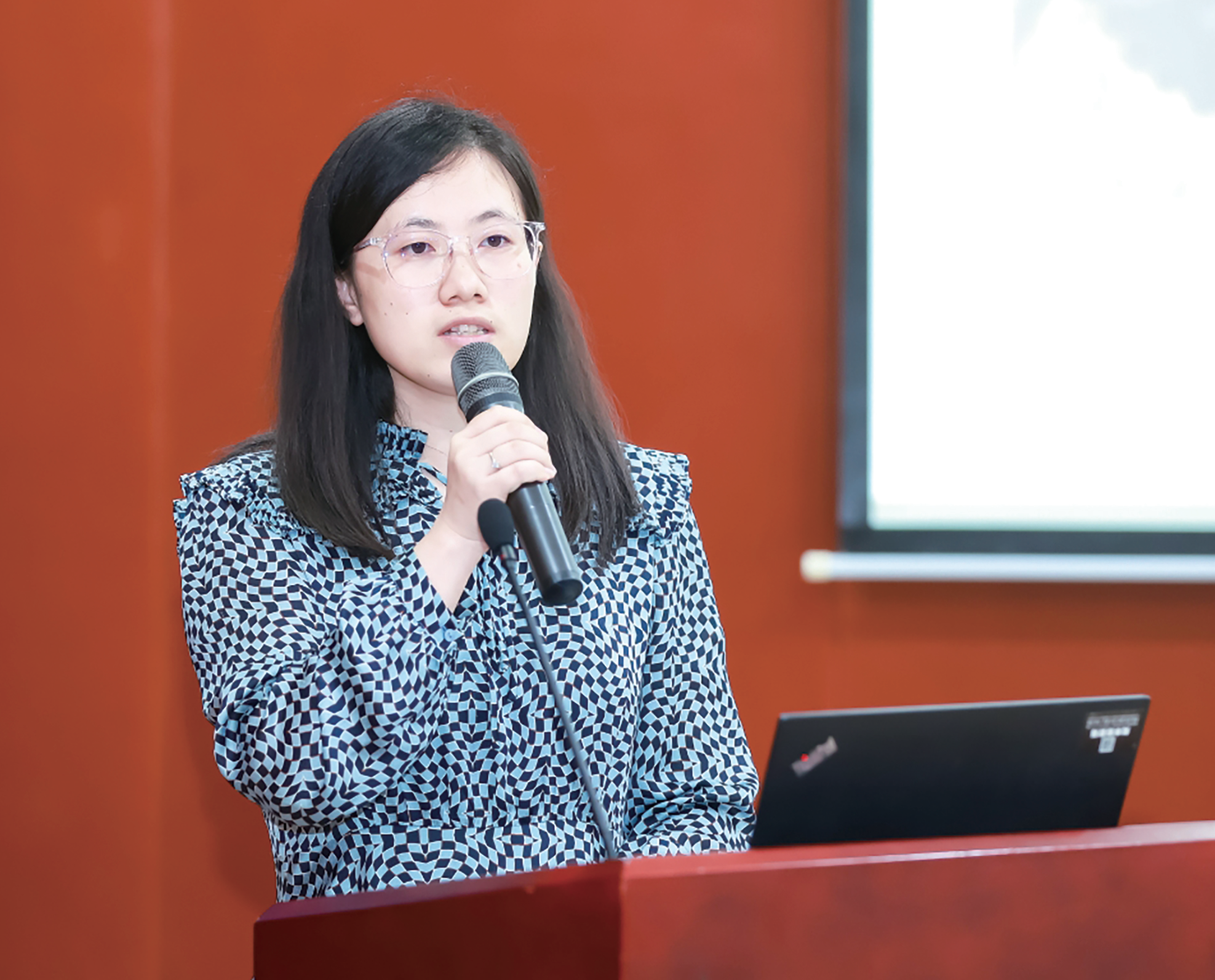 李文婷：破译家禽生长“密码” 为鸡鸭“量身”育种