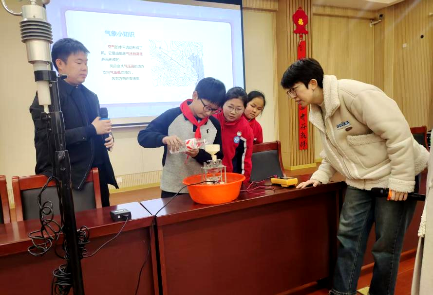 平顶山市科协科普专家服务团科技志愿服务走进新开元小学