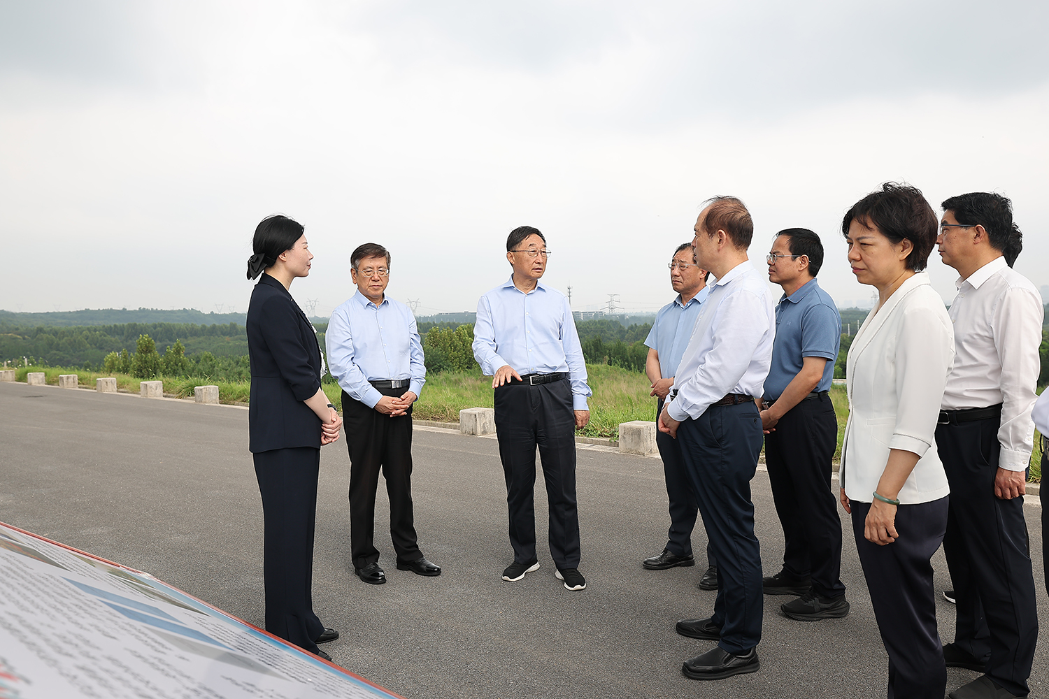 刘宁王凯在郑州市督导调研防汛备汛工作时强调 绷紧防汛安全之弦 守牢安全生产底线 坚决维护人民群众生命财产安全